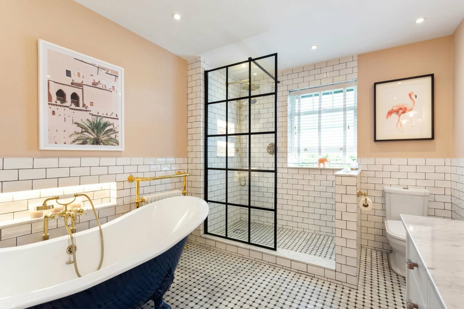 Read more about the article 5 Bathroom tiles tips to accentuate the interior of your bathroom